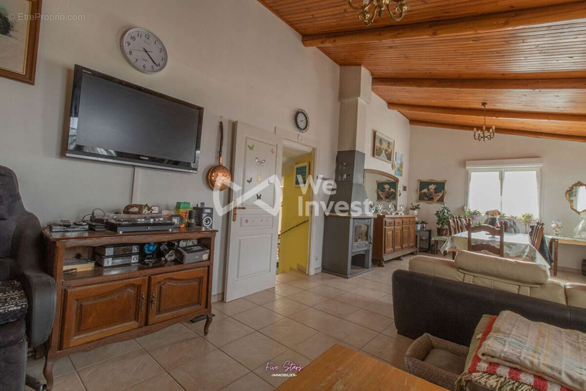Maison 100 m² à Fontaines-Saint-Clair  - photo 3