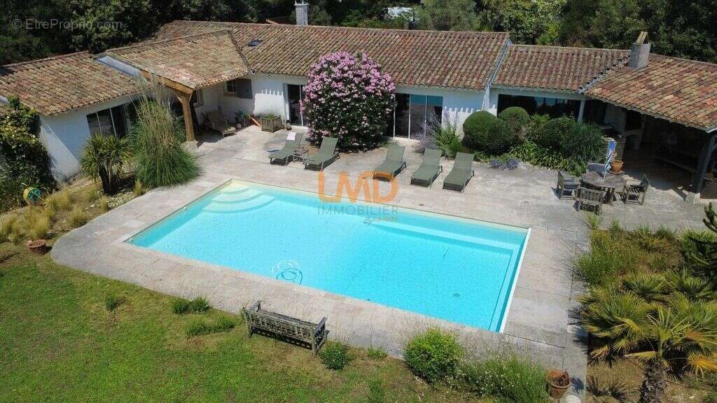 Maison familiale avec piscine chauffée – Proximité plage - photo 2