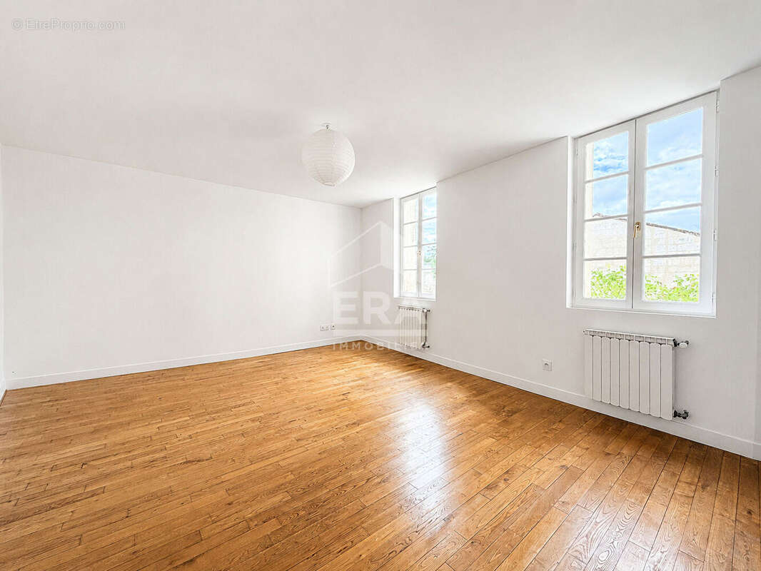 Maison 229m² à roullet-saint-estèphe - photo 9