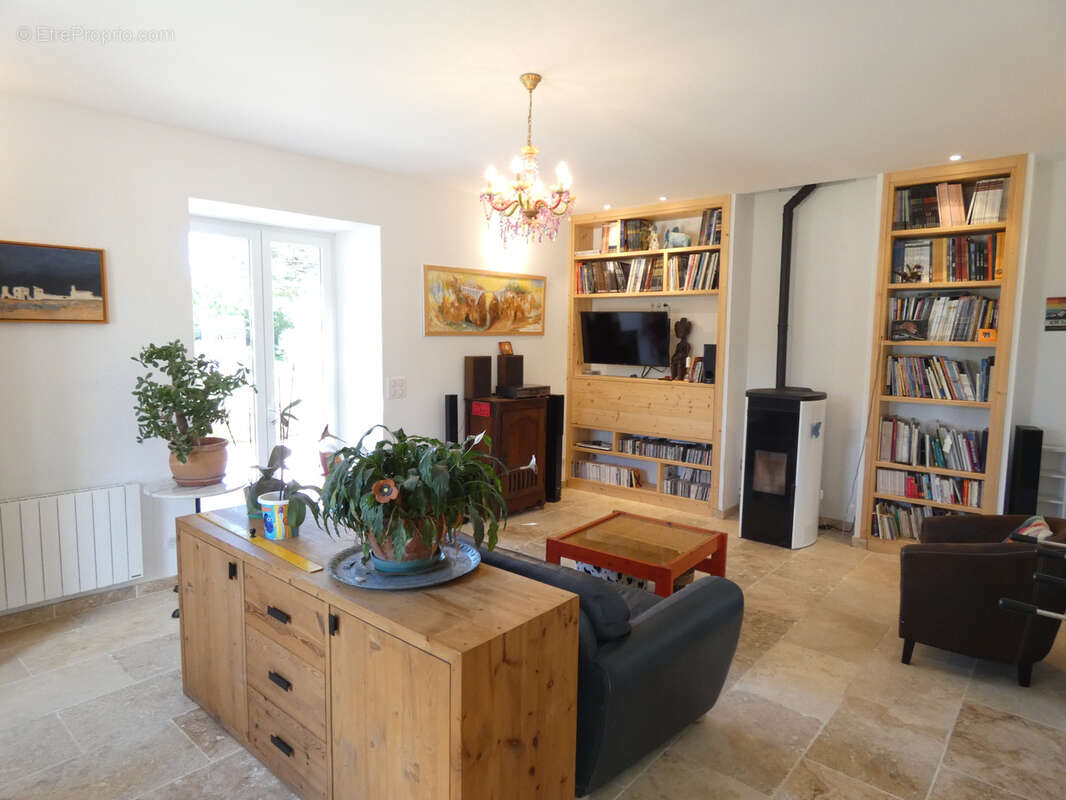 Maison à RIBAUTE-LES-TAVERNES