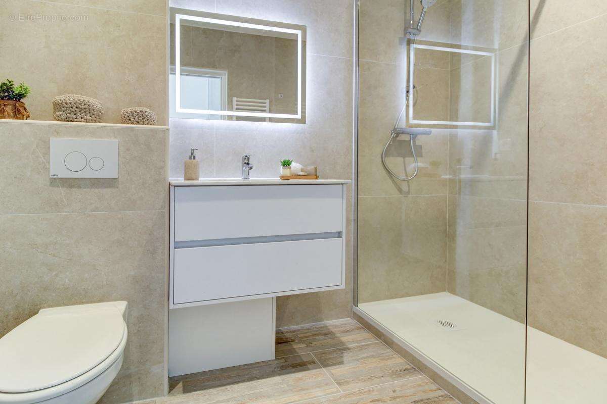 3 pièces rénové avec aperçu mer –cave- Cagnes sur Mer - photo 14