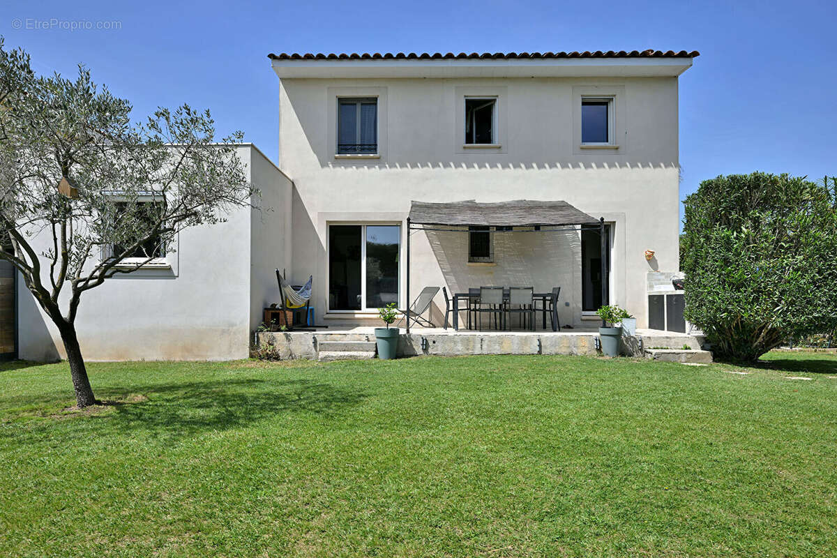 Maison à AIMARGUES