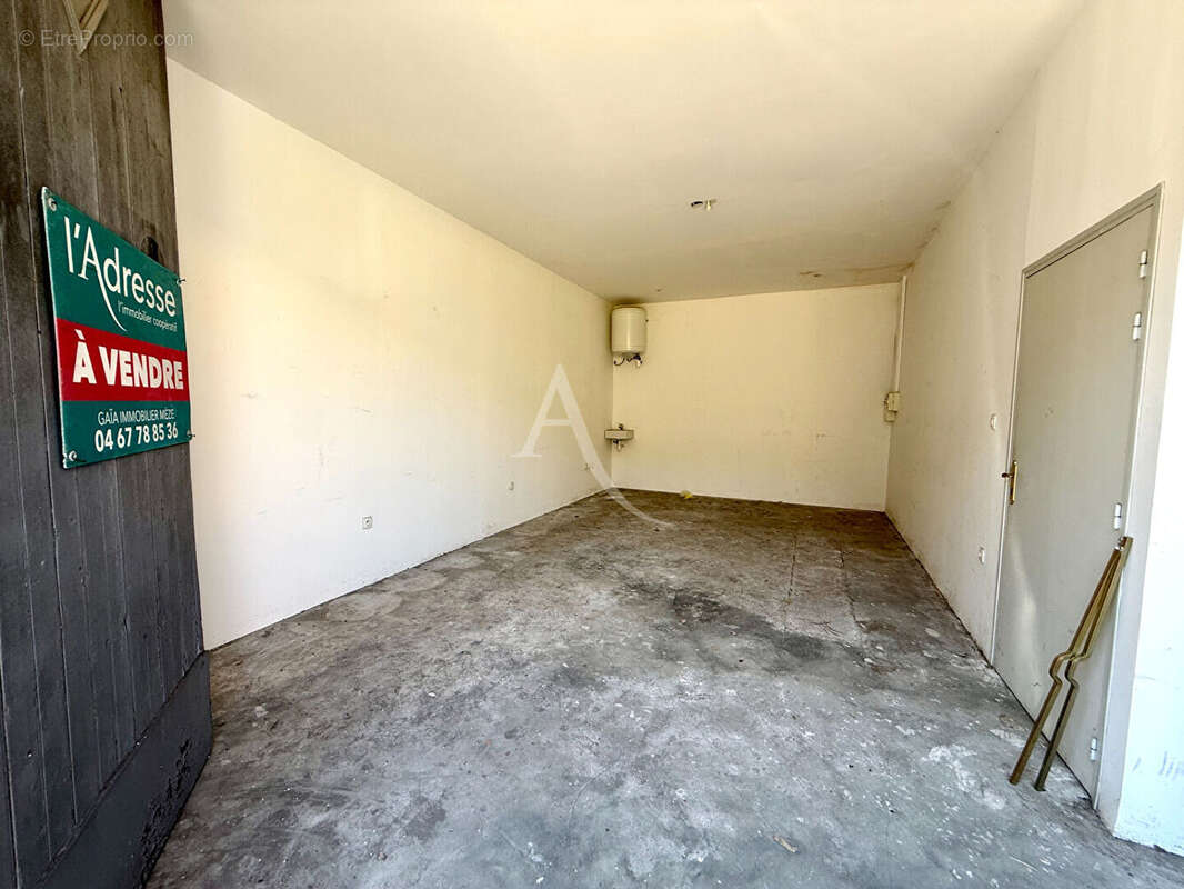Mèze, local commercial 32.8 m2 - photo 2
