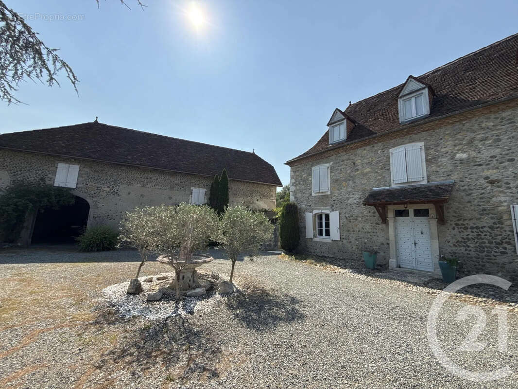 Maison 285 m² à Orthez  - photo 30