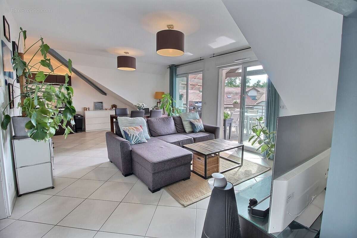 Appartement à NEYDENS