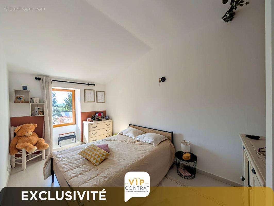 Maison de caractère à Triac Lautrait Exclusivité VIP réf 436237 - photo 13