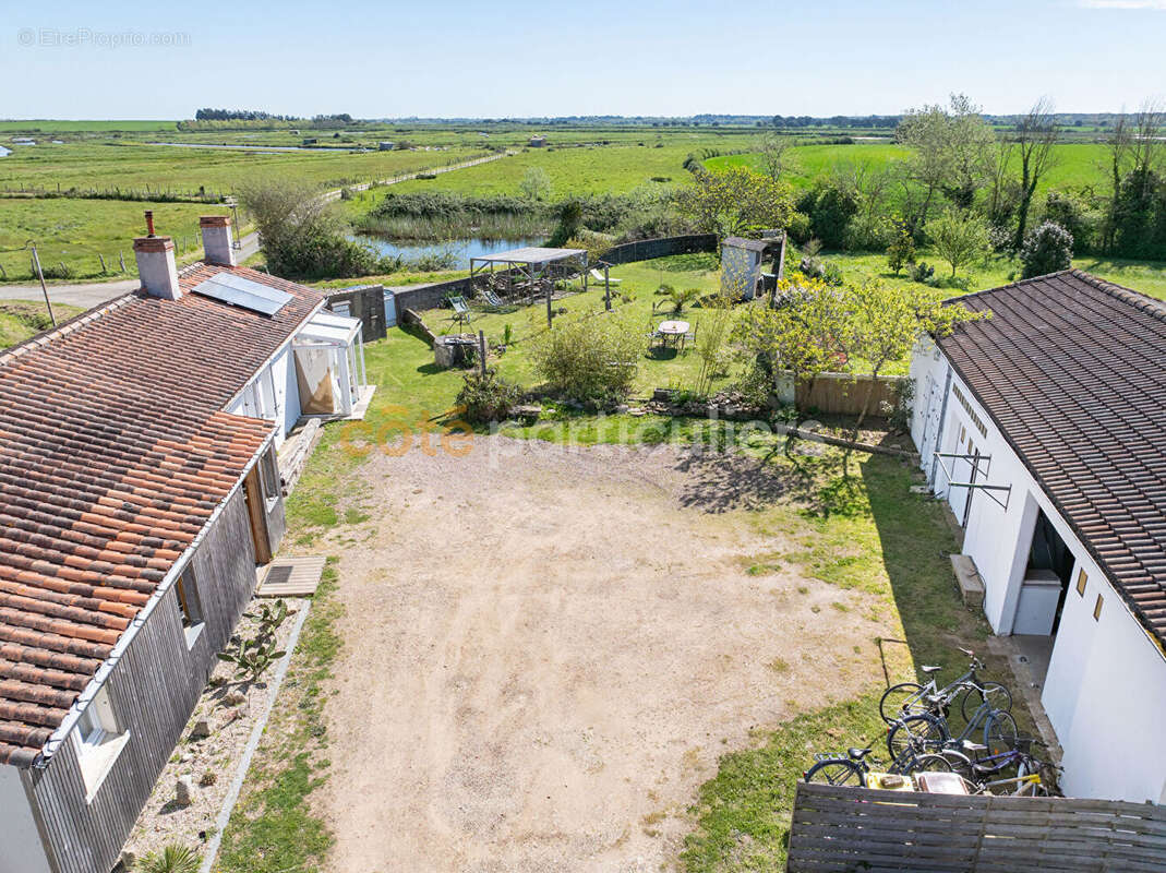 Maison à TALMONT-SAINT-HILAIRE