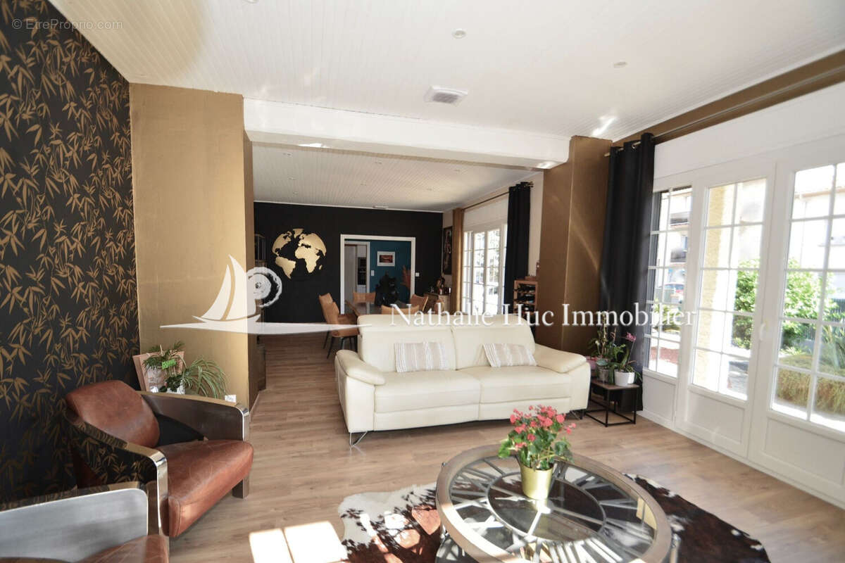 Maison 160 m² à Saint-Laurent-De-La-Salanque  - photo 5