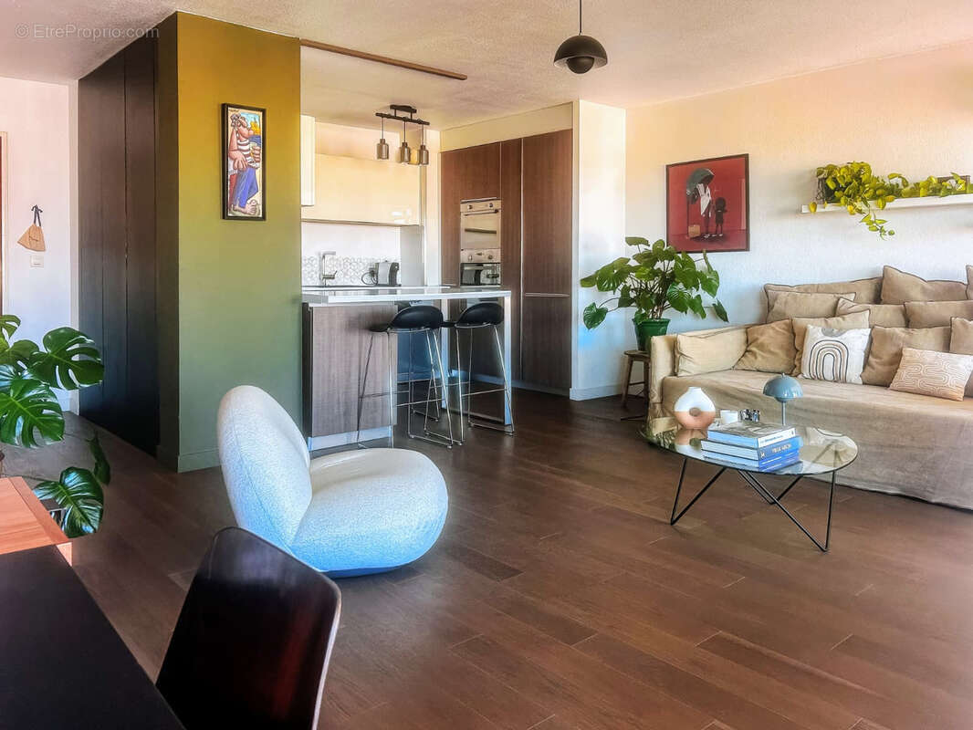 Appartement à MARSEILLE-8E
