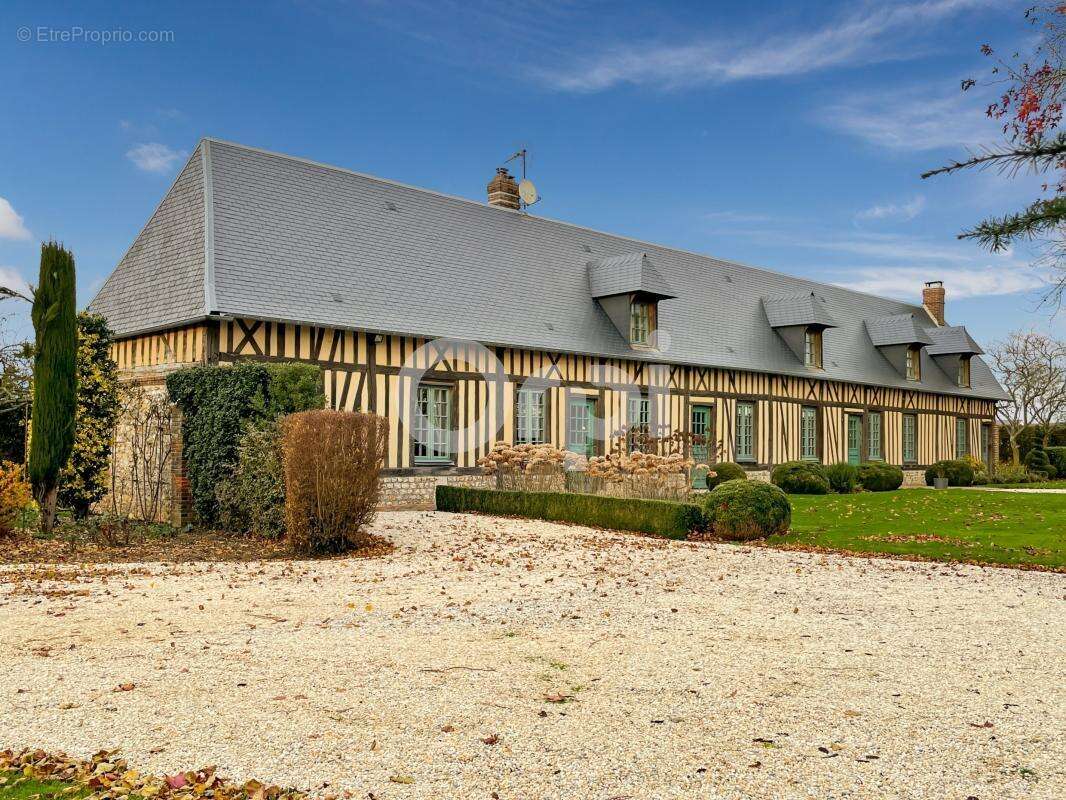 Maison à SACQUENVILLE