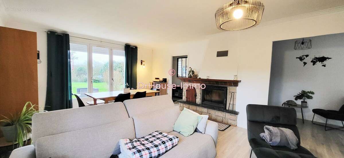 Maison à GROSBREUIL