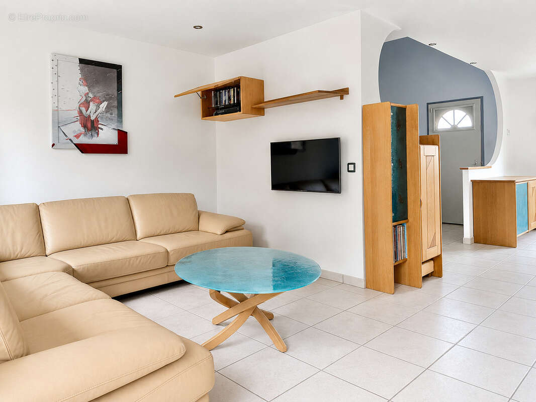 Belle maison de quatre chambres dans un secteur très prisé de Maule - photo 3
