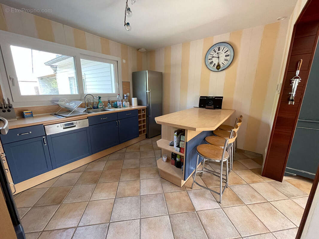 A VENDRE Fouesnant - Aucun vis-à-vis - Grand terrain de 1 600 m²  - 5 chambres - photo 8