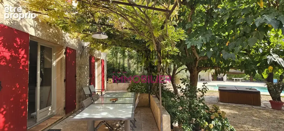 Maison 7 pièces 144 m² à vendre à L'isle-Sur-La-Sorgue (84800) - photo 6