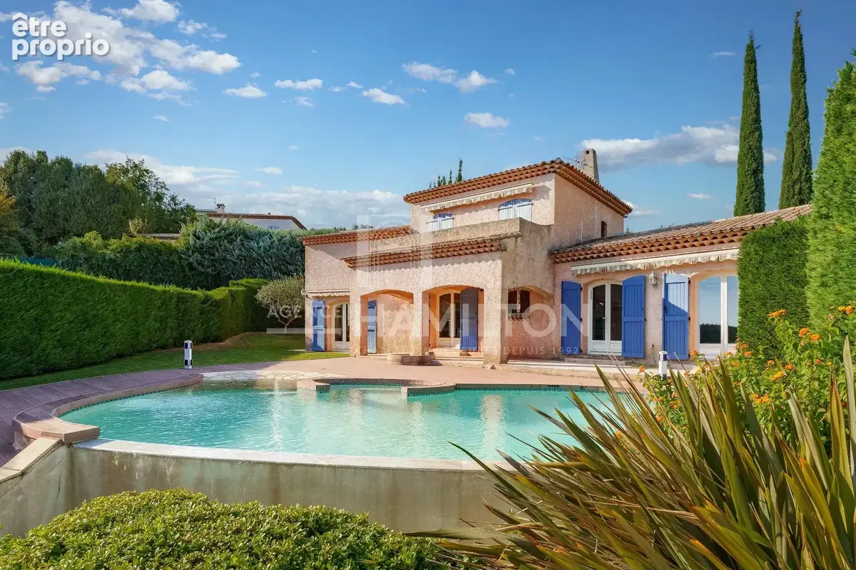 Villa à vendre proche de Valbonne avec vue mer, piscine et 5 chambres - photo 17