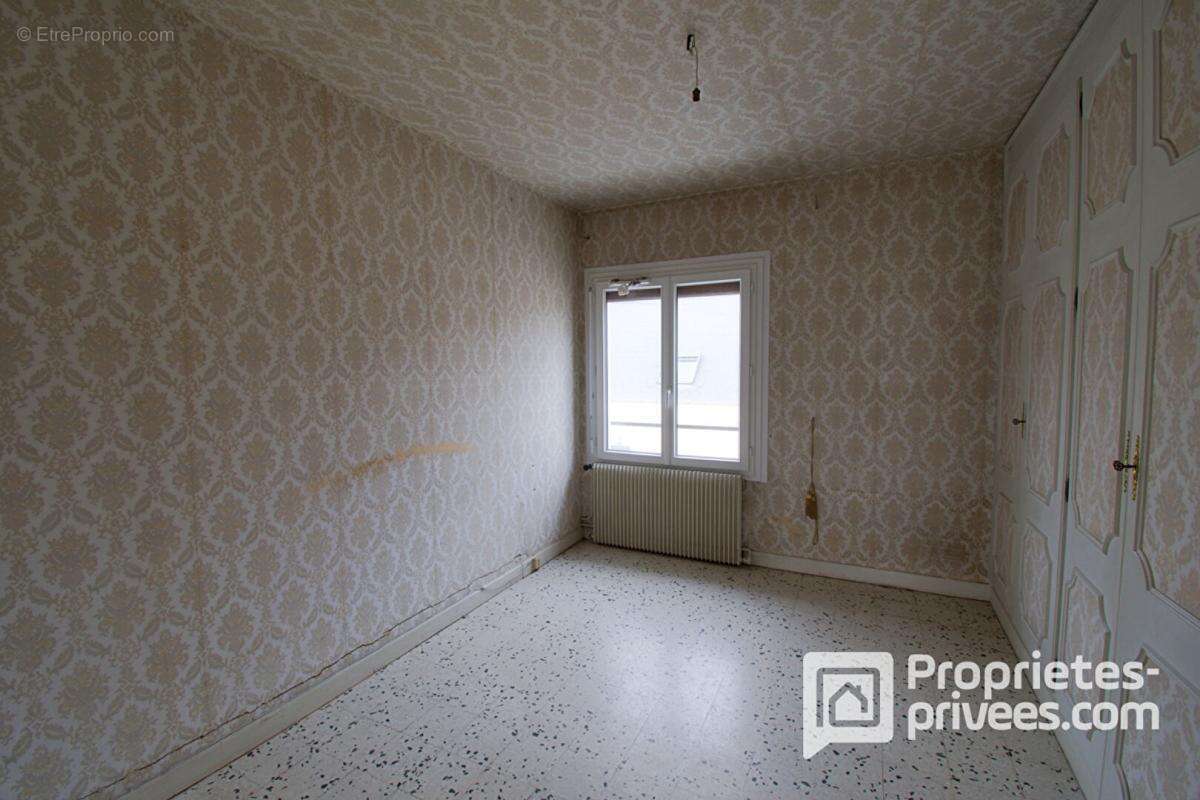 Appartement à MEHUN-SUR-YEVRE