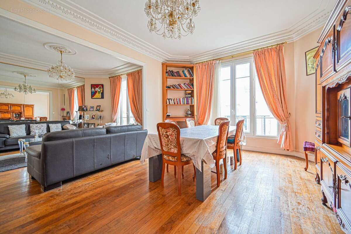 Appartement à PARIS-11E
