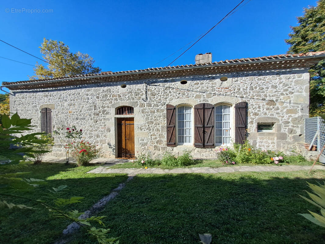 Maison à PORT-SAINTE-MARIE