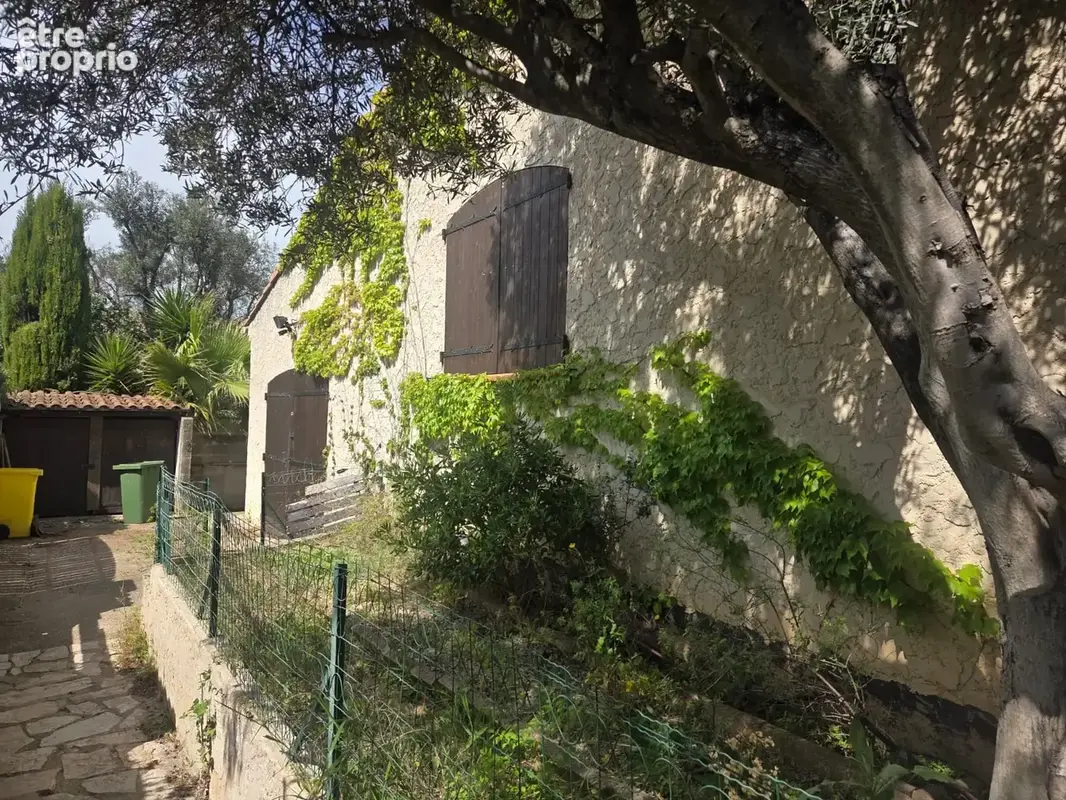 Marignane, ideal deux familles, propriete composee d'une maison pricipale t5 + maisonnette de 50 m2 sur 1119 - photo 11