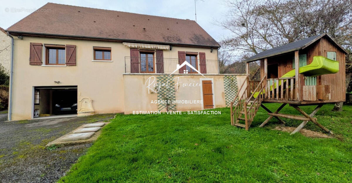 Pavillon sur sous-sol complet - Maison à VAUX-SUR-VIENNE