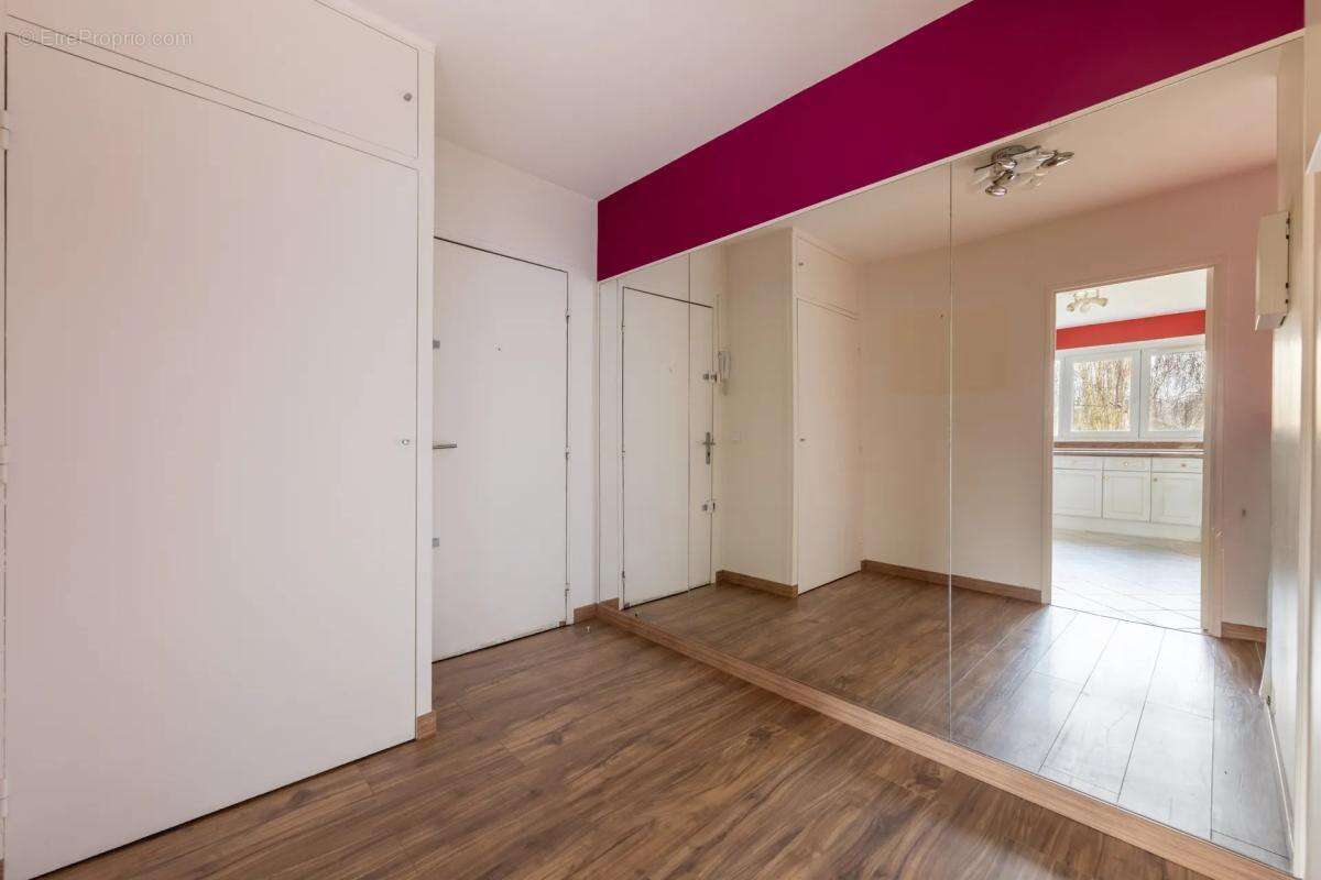 Appartement à ELANCOURT