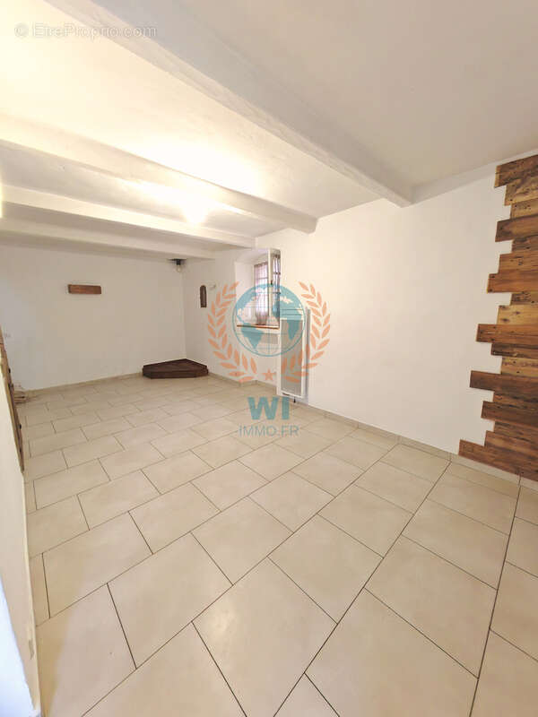 Maison de village avec extérieur - photo 6
