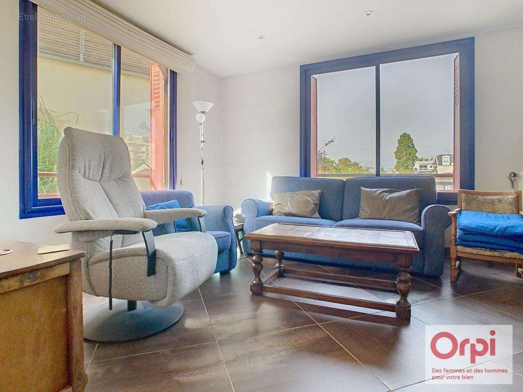 Maison à ISSY-LES-MOULINEAUX