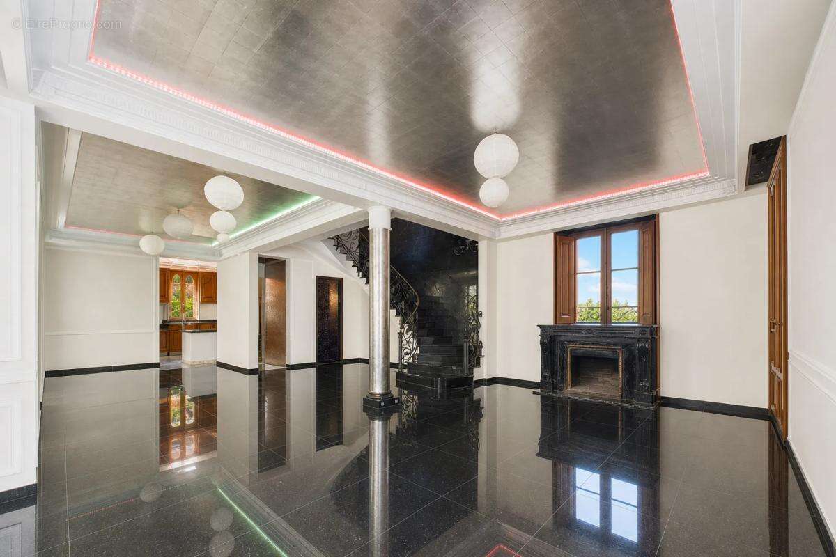 Maison à PARIS-20E