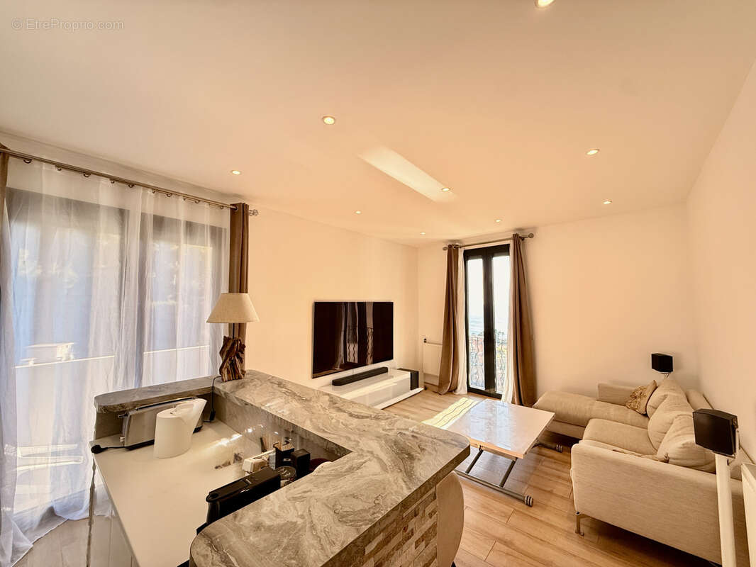 Appartement à ROQUEBRUNE-CAP-MARTIN