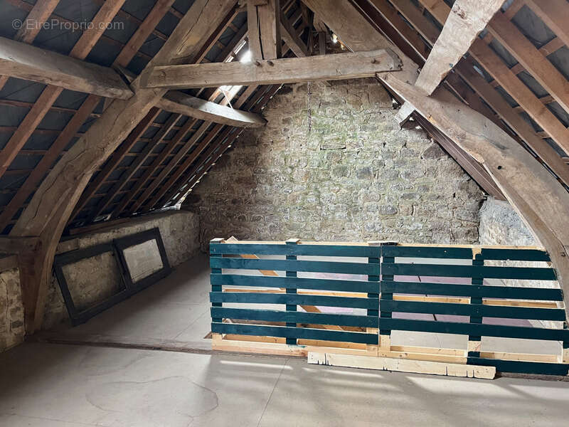 Maison à SAINT-SEVER-CALVADOS