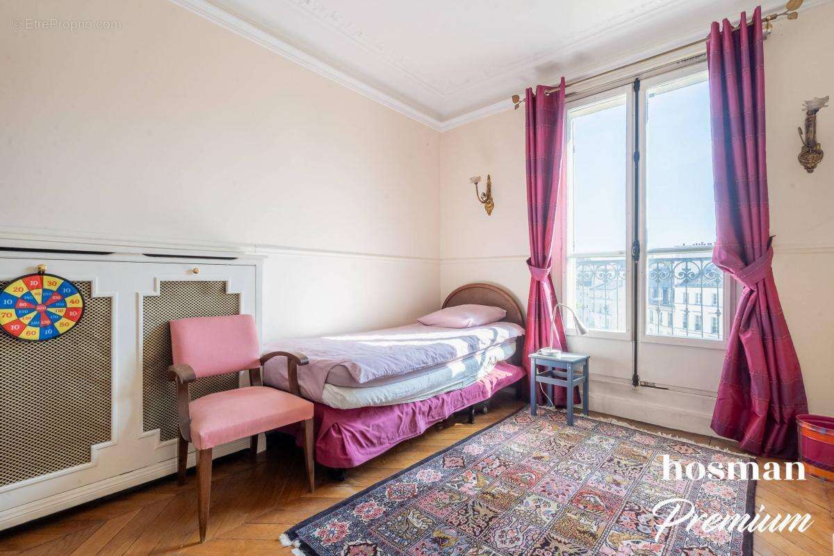 Appartement à PARIS-10E