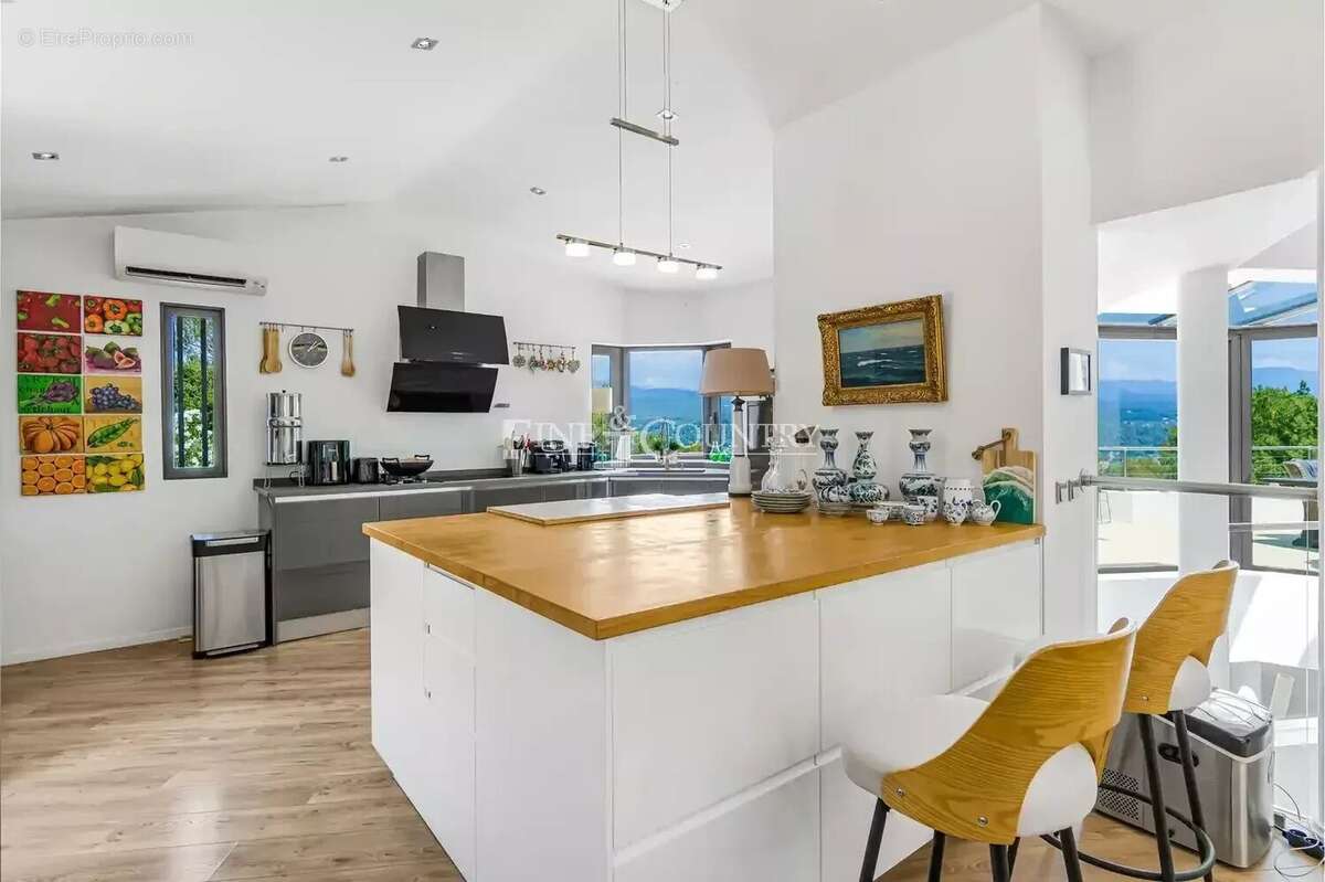 Vente Villa Tourrettes avec vue panoramique - photo 12