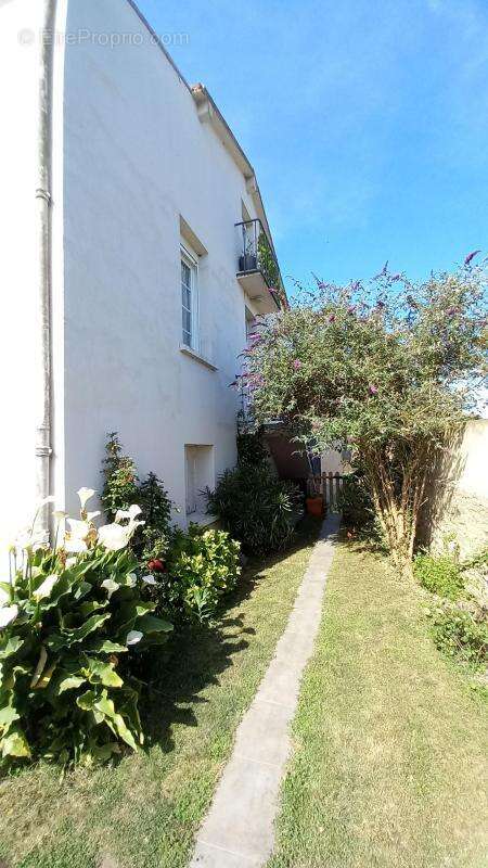 Maison à SAINT-JUST-LUZAC