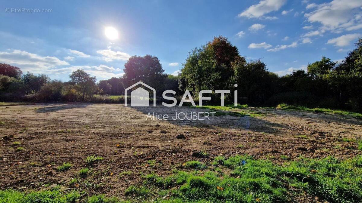 Photo 1 - Terrain à TALMONT-SAINT-HILAIRE