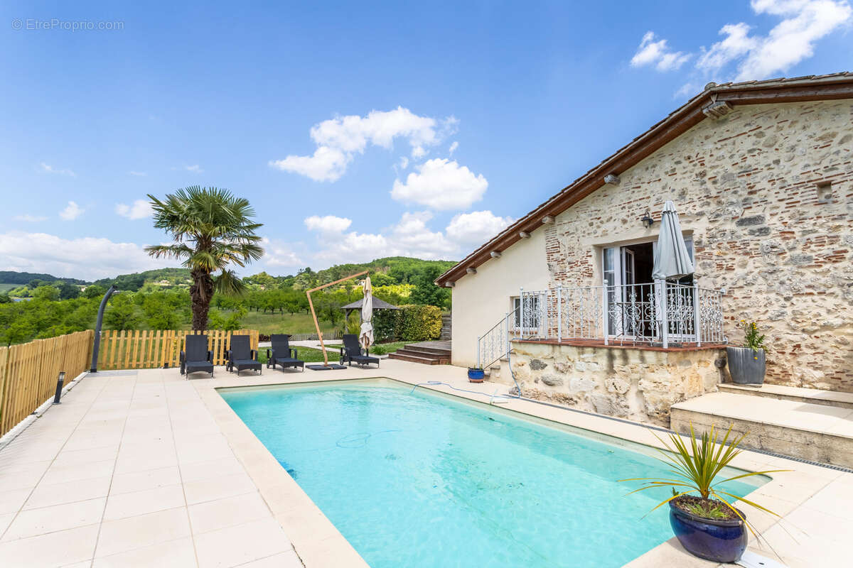 Maison de campagne avec annexes, 3 x piscines et vue - photo 71