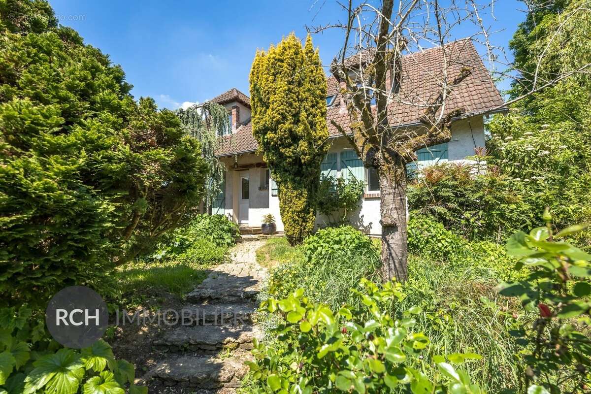 Maison à MONTFORT-L&#039;AMAURY