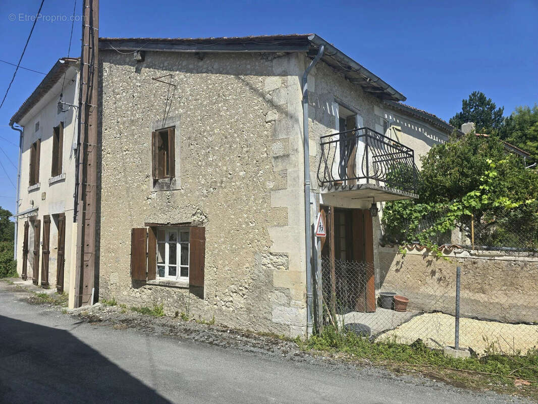 Maison à SAINT-PAUL-LIZONNE