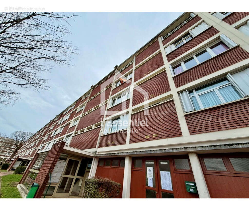 Appartement à VERNEUIL-SUR-SEINE