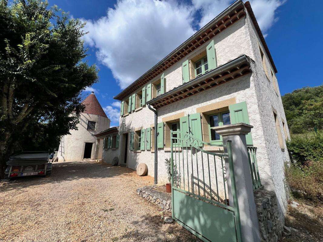Maison à ALLEGRE-LES-FUMADES