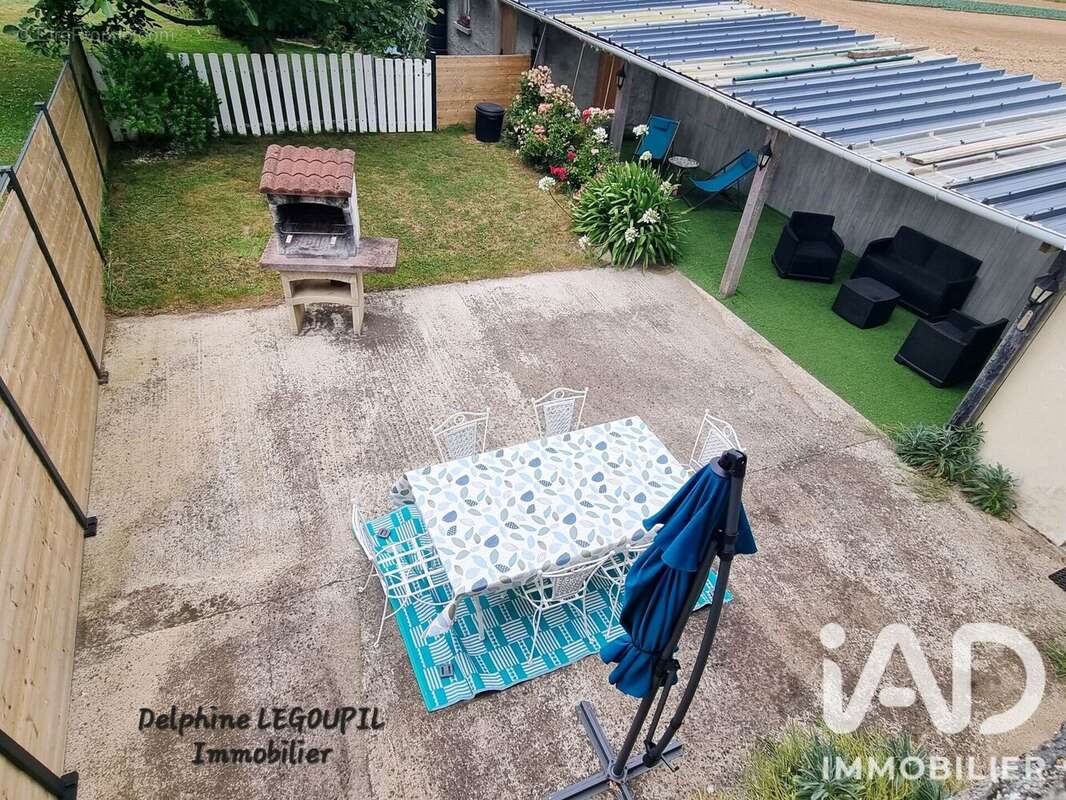 Maison 104 m² à Reville  - photo 9