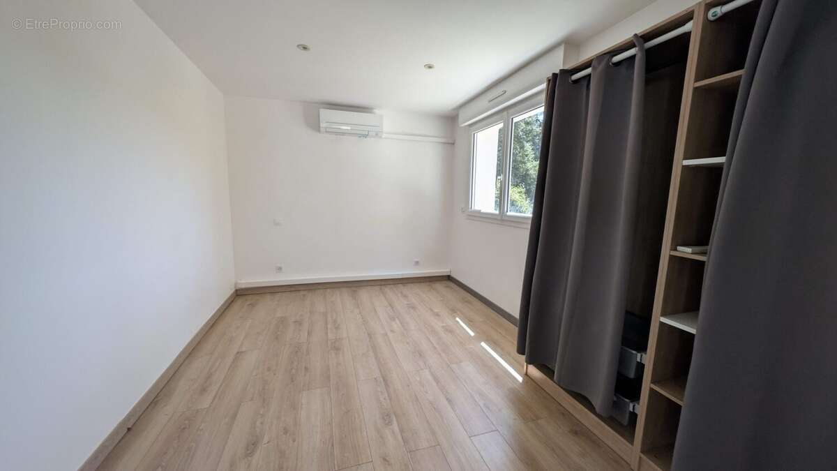 Maison 174 m² à Saint-Clement-De-Riviere  - photo 6