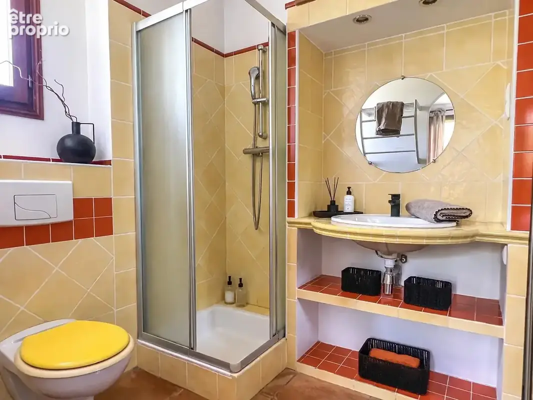 Villa familiale 6 pièces 164 m² + T2 indépendant 35 m² – Terrain plat 1 687 m² piscinable – Roquefort-les-Pins – AUX PORTES DE S - photo 11
