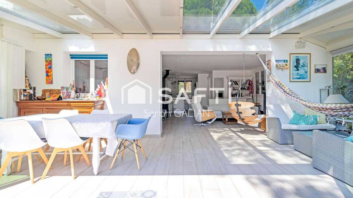 Photo 3 - Maison à ROQUEBRUNE-SUR-ARGENS