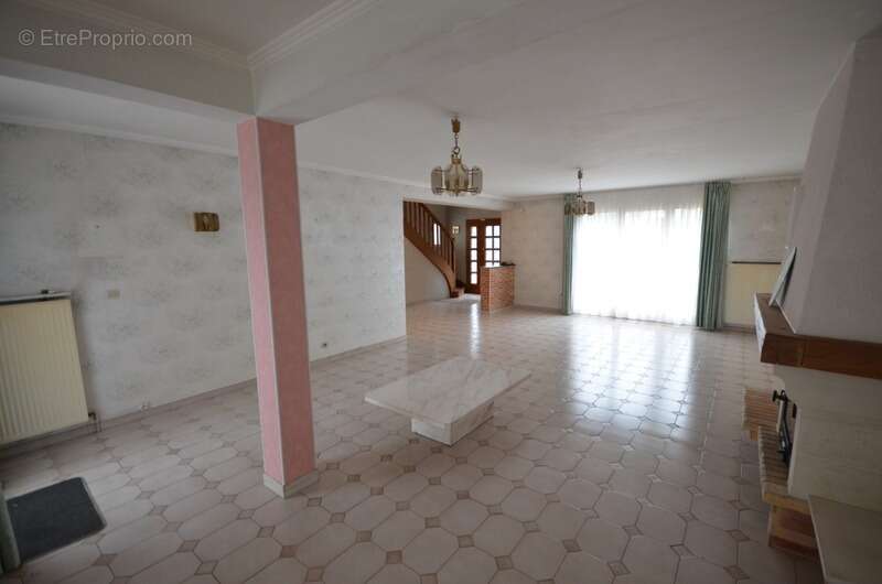 Maison à COULOMMIERS