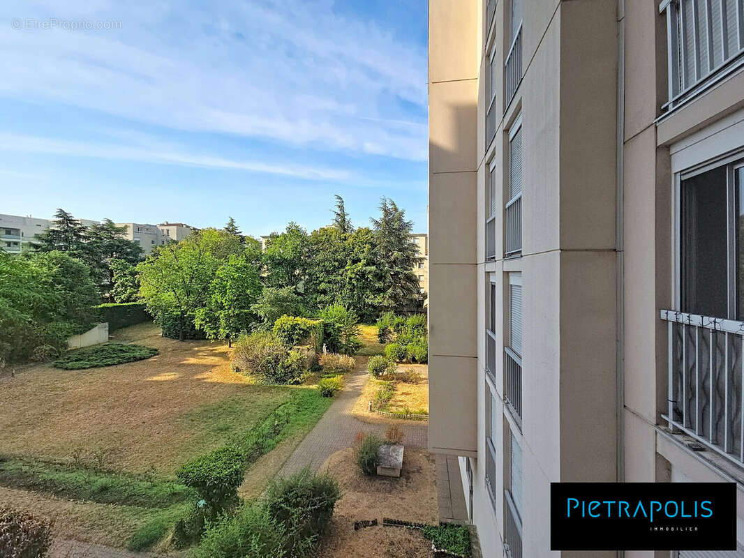 Appartement 71 m² à Lyon-8e  - photo 9