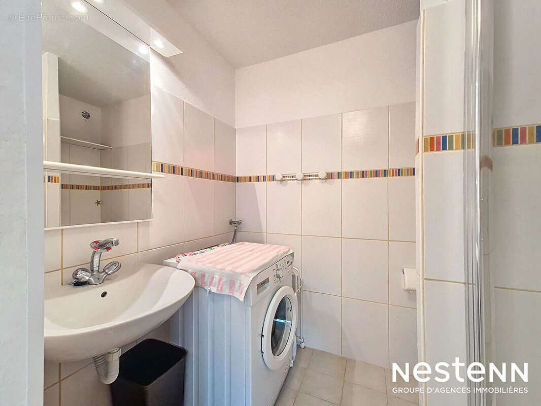 Appartement vue mer Cavalaire-sur-Mer 3 pièce(s) 67 m2 (50,54 + 16,9 m² loi carrez ) avec terrasse, garage et place de stationne - photo 21