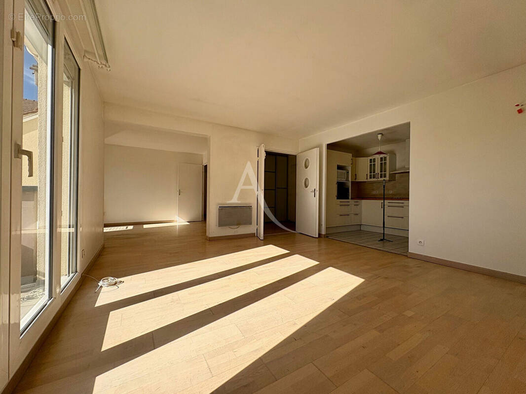 Appartement à BURES-SUR-YVETTE
