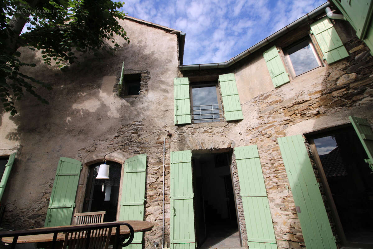Maison à COLOMBIERES-SUR-ORB