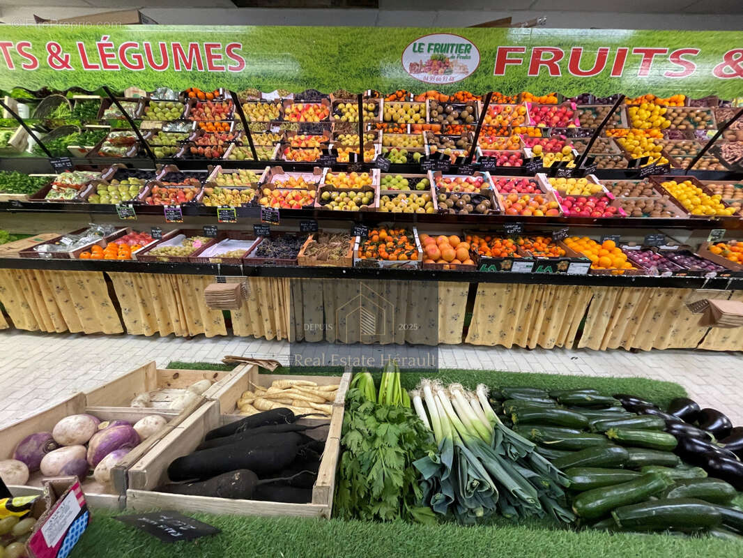 Commerce à PRADES-LE-LEZ