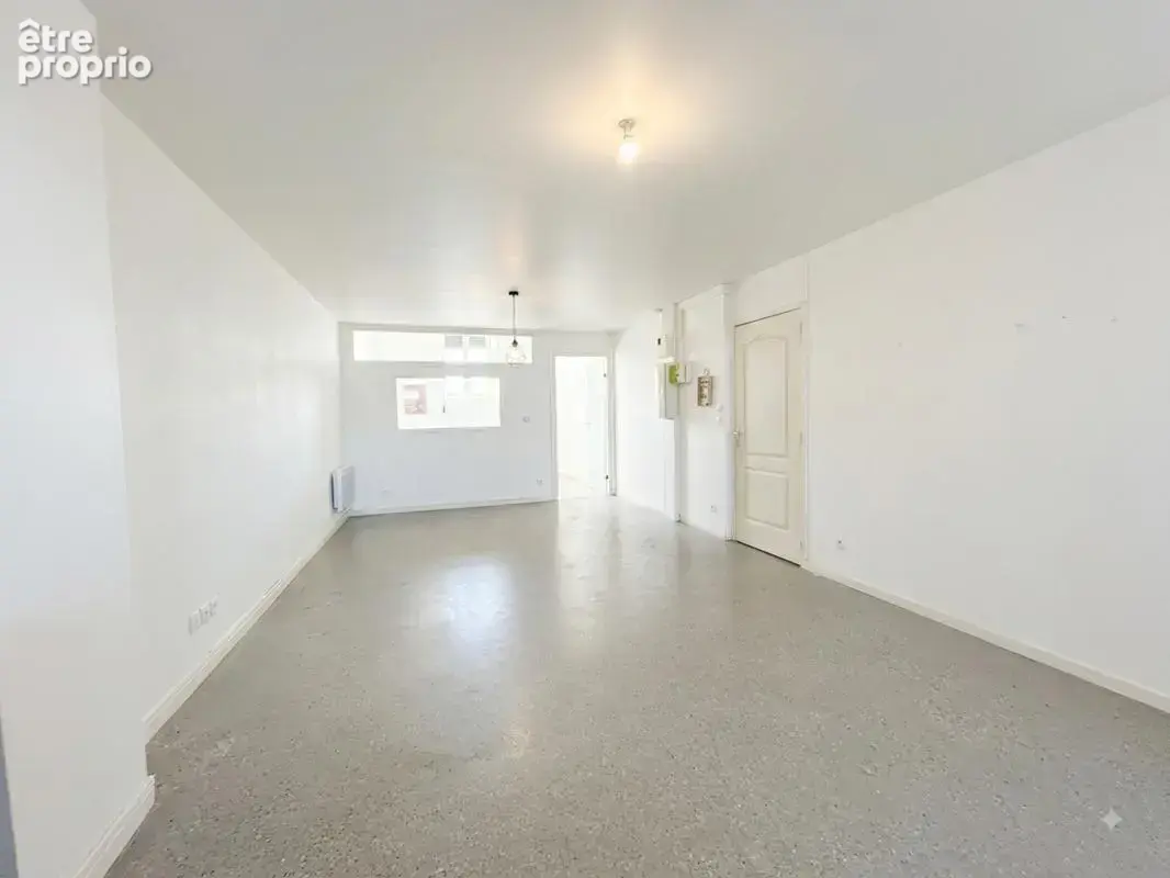 Ensemble immobilier 2 appartements+local commercial - photo 11